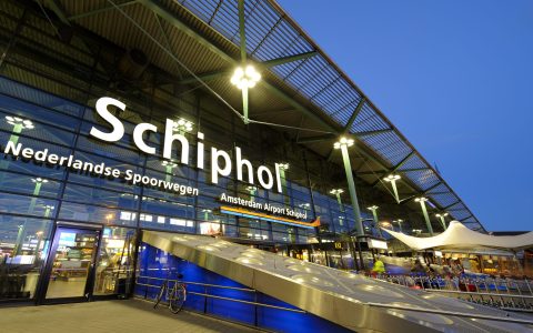 Schiphol-voorgevel-scaled-480x300